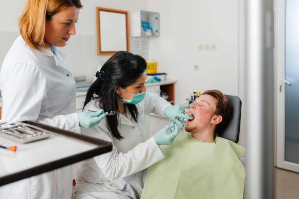 Best Urgent Tooth Repair  in Valrico, FL
